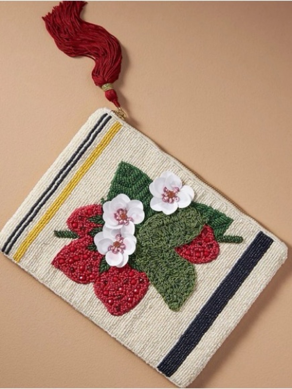 NEW Anthropologie Large Fiona Beaded Strawberry Beaded Pouch Bag
Flowers Berry